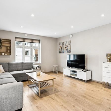 Stylish & Bright Penthouse - Office - 5 Star Location! Apartment Egersund Bagian luar foto
