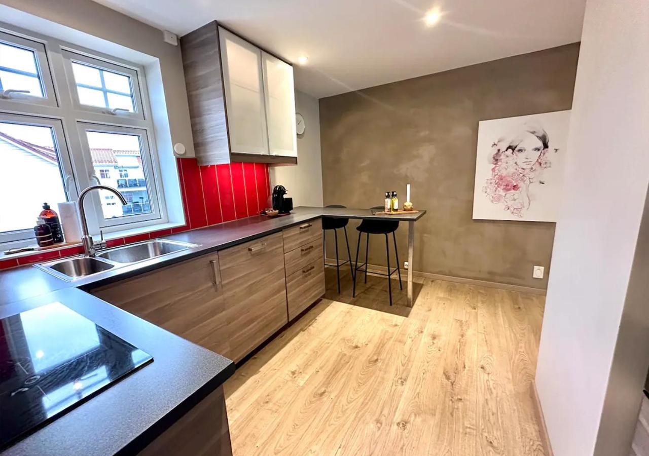 Stylish & Bright Penthouse - Office - 5 Star Location! Apartment Egersund Bagian luar foto